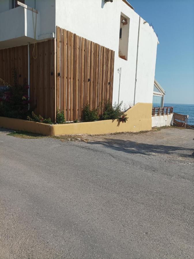העיירה רתימנו Beachfront Apartment מראה חיצוני תמונה